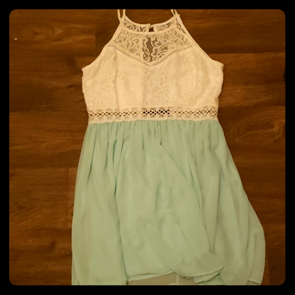 Cute, summery dress.